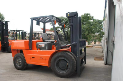 Вилочный погрузчик DACHA CPCD70 с кабиной и печкой